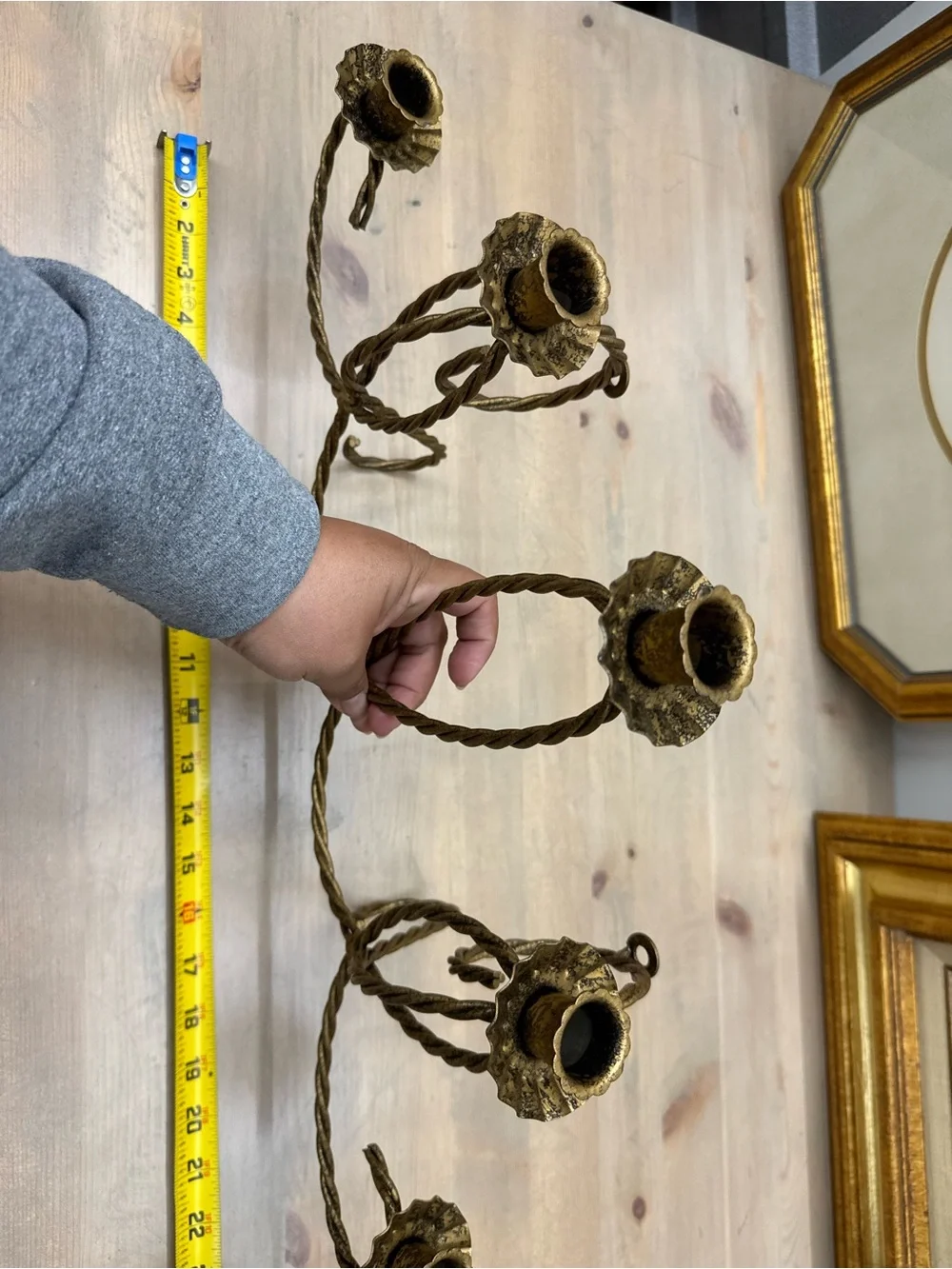 Vintage 1960s Hollywood Regency gold tone metal wall mount candelabra - set of 2